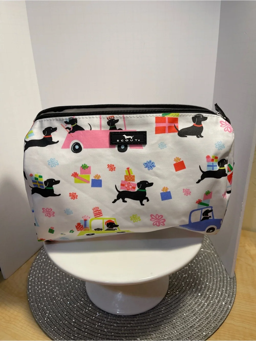 SCOUT Cosmetic Bag Dachshund Dog Travel Pouch - NWOT**